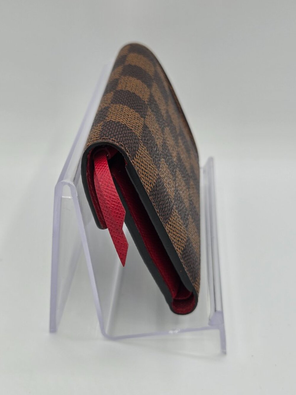 Louis Vuitton Victorine Wallet โ Damier Ebene | Cherry Interior | Pre-Owned - Picture 4 of 16